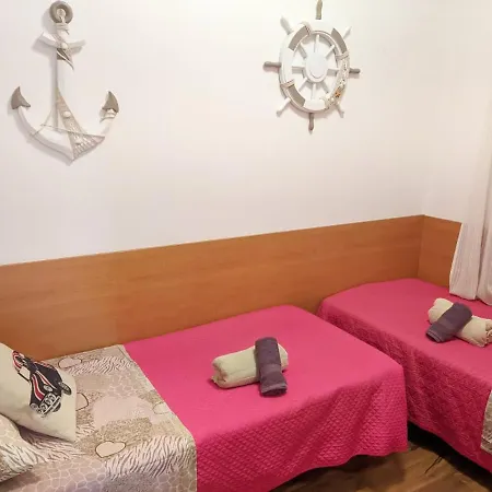 With Us - Bookingpeschiera *