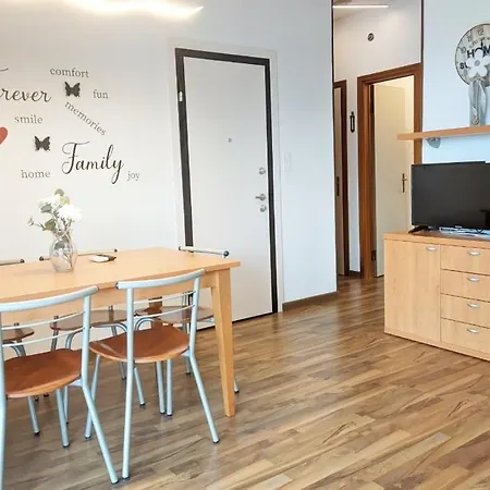With Us - Bookingpeschiera Appartamento *