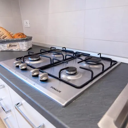 Appartamento With Us - Bookingpeschiera *
