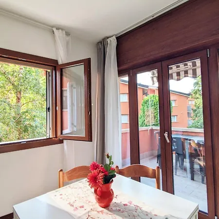 With Us - Bookingpeschiera Appartamento *
