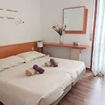 With Us - Bookingpeschiera Lägenhet Peschiera del Garda