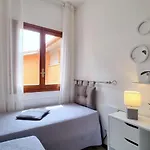 With Us - Bookingpeschiera Lägenhet