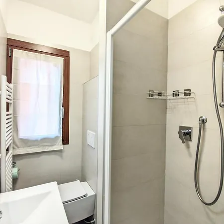 아파트 With Us - Bookingpeschiera *